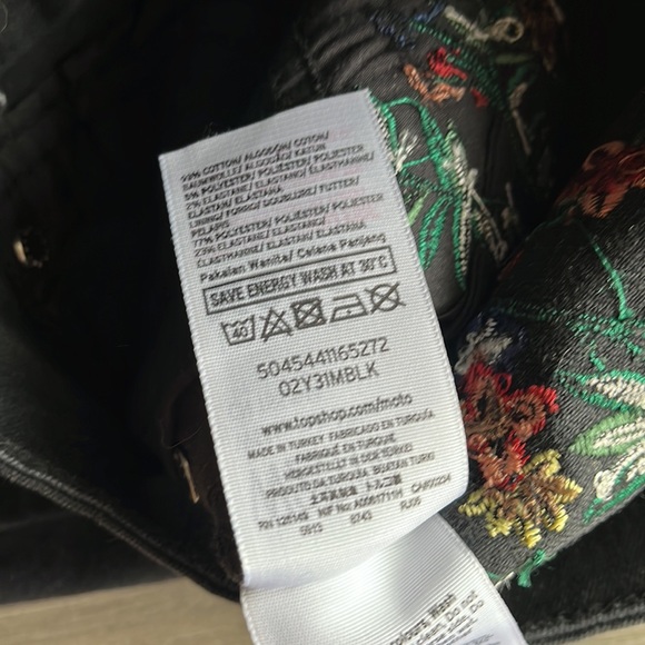 TOPSHOP | Jamie Moto Jeans with Rhinestones and Embroidery - Picture 6 of 6